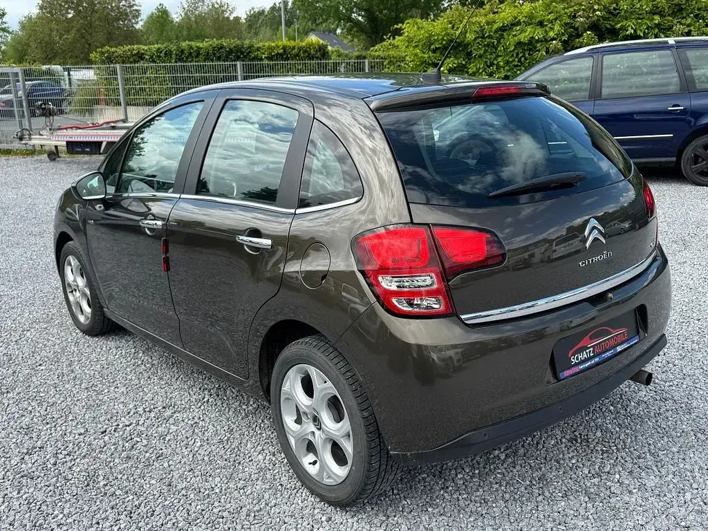 Usado Citroën C3 Exclusive 95 CV (69 kW) 2012 Marrón Berlina