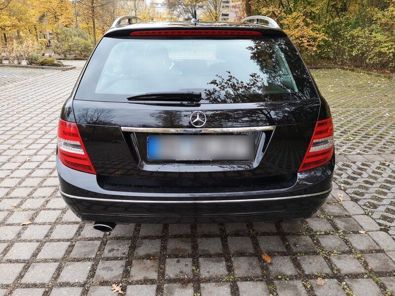 Gebraucht Mercedes C220 170 PS (125 kW) 2012 Schwarz Kombi