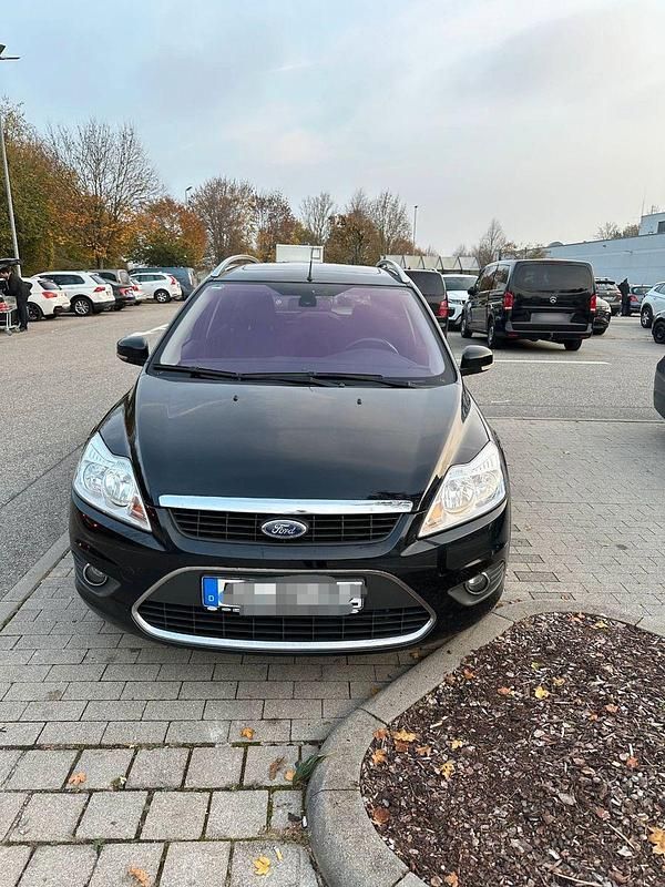 Gebraucht Ford Focus Ghia 136 PS (100 kW) 2011 Schwarz Kombi