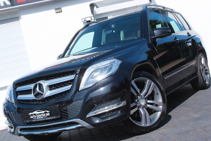 Schwarz Gebraucht 2012 Mercedes GLK220 Sport SUV | 10.900 € (Fairer Preis) - Bild 1/4