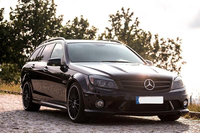 Schwarz Gebraucht 2009 Mercedes C63 AMG AMG Kombi | 26.000 € (Superpreis) - Bild 1/4