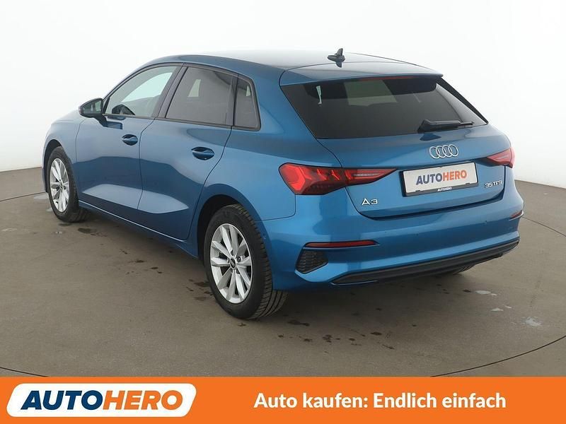 Gebraucht Audi A3 Comfort 150 PS (110 kW) 2021 Blau Limousine