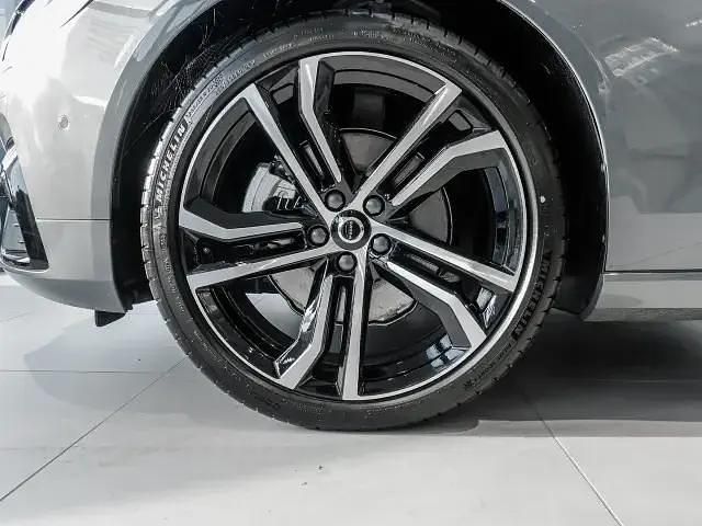 Gebraucht Volvo V90 Ultimate 197 PS (144 kW) 2024 Grau Kombi