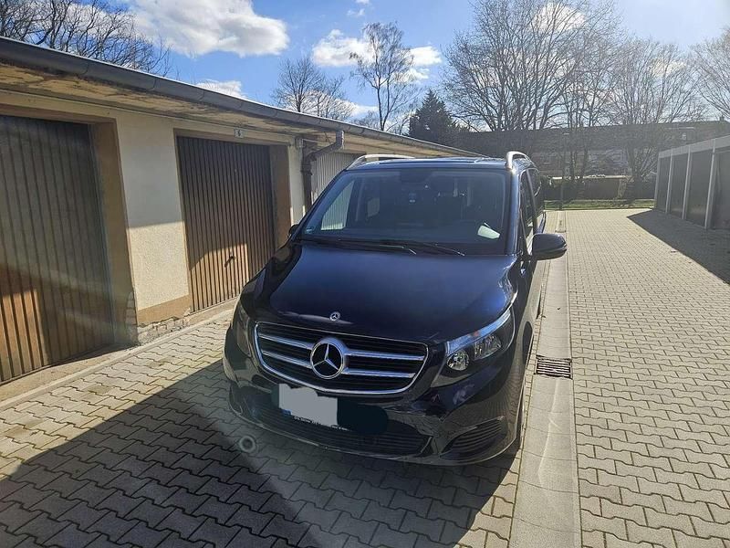 Gebraucht Mercedes V220 163 PS (119 kW) 2017 Van / Kleinbus