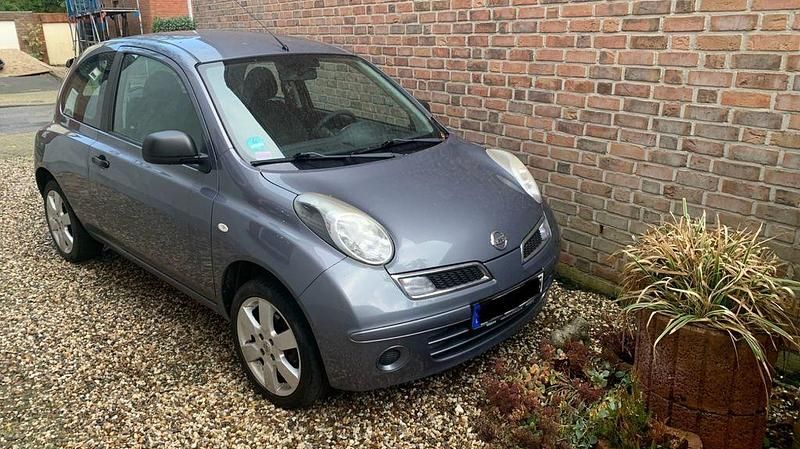 Blau Gebraucht 2010 Nissan Micra Visia Limousine | 3.000 € (Etwas zu teuer) - Bild 1/4