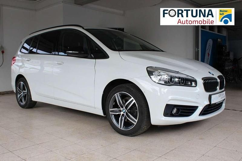 Alpinweiss Gebraucht 2017 BMW 216 Sport Line Van / Kleinbus | 14.980 € (Fairer Preis) - Bild 1/4