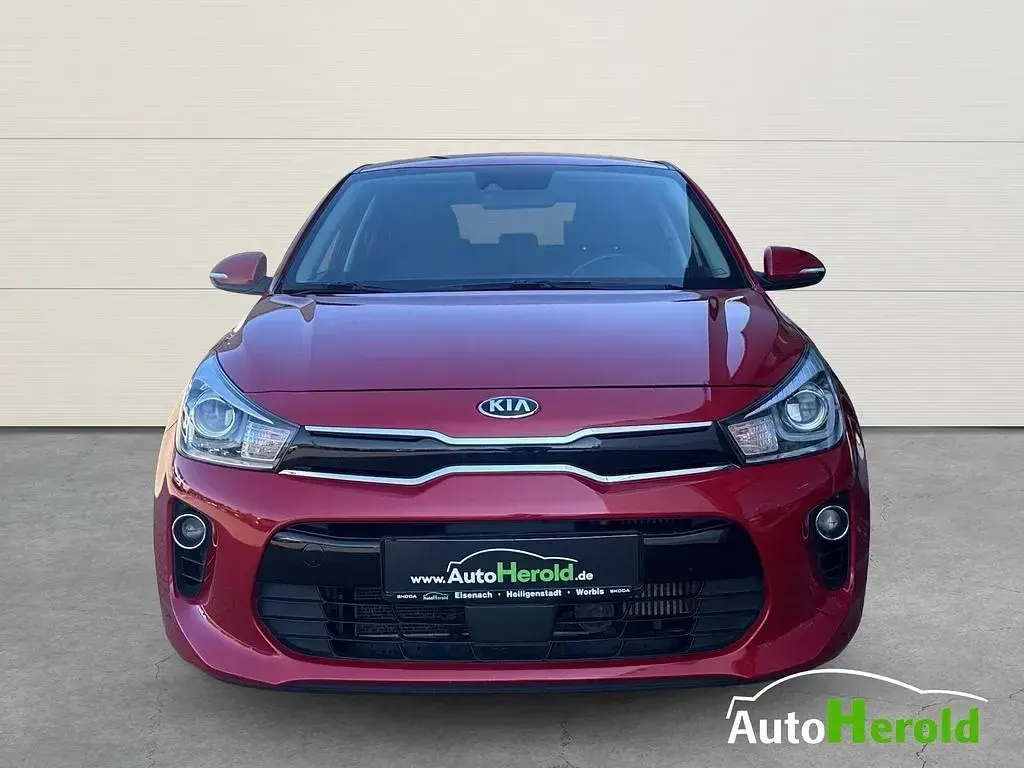 Gebraucht Kia Rio Spirit 101 PS (74 kW) 2017 Signal red Limousine