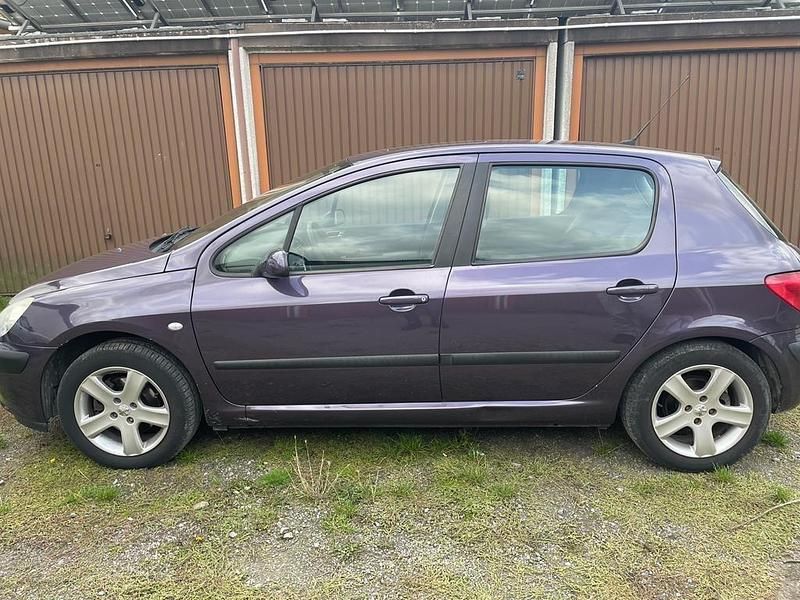 Violet Gebraucht 2003 Peugeot 307 Limousine | 1.750 € (Fairer Preis) - Bild 1/4