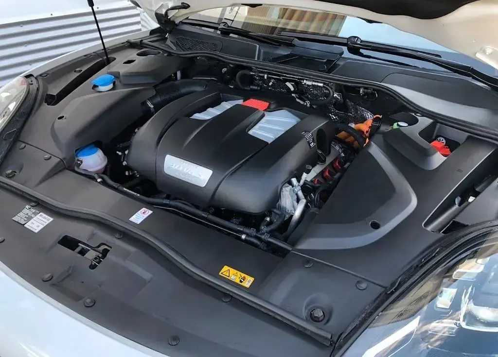 Gebraucht Porsche Cayenne S E-Hybrid 416 PS (305 kW) 2015 Weiß SUV
