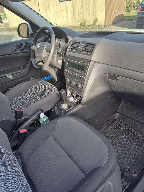 Gebraucht Skoda Yeti 122 PS (89 kW) 2011 Weiß SUV