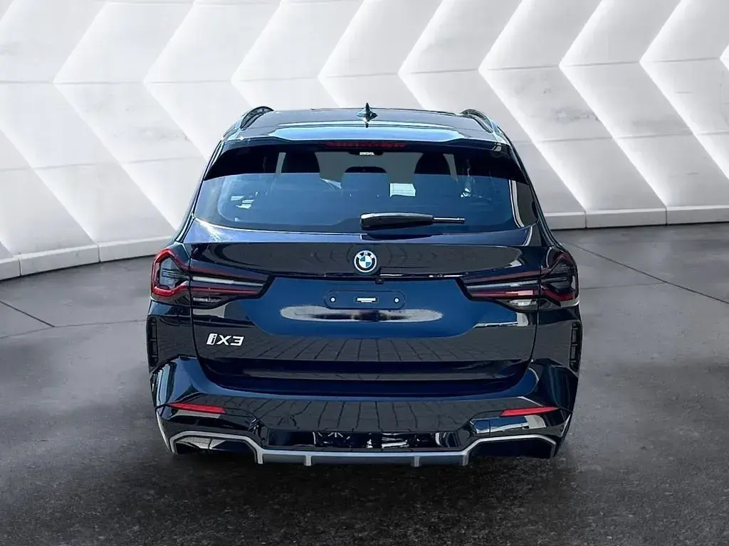 Gebraucht BMW iX3 M Sport 210 kW (286 PS) 2022 Schwarz SUV