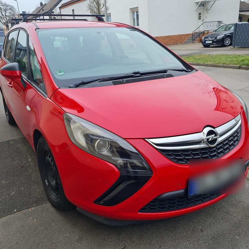 Rot Gebraucht 2012 Opel Zafira Tourer Van / Kleinbus | 3.500 € (Superpreis) - Bild 1/2