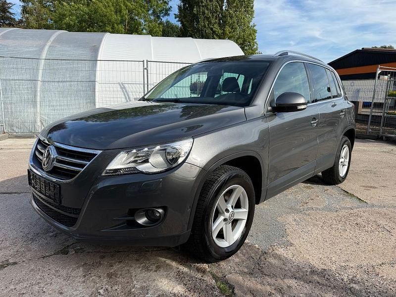 Gebraucht VW Tiguan Team 150 PS (110 kW) 2010 Grau SUV