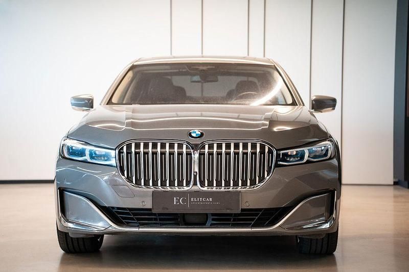 Gebraucht BMW 745L 394 PS (289 kW) 2019 Grau Limousine