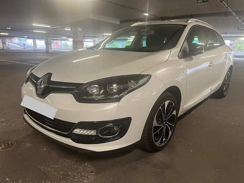 Weiß Gebraucht 2016 Renault Mégane GrandTour Kombi | 4.899 € - Bild 1/4