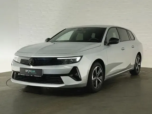 Gebraucht Opel Astra 131 PS (96 kW) 2024 Silber Kombi