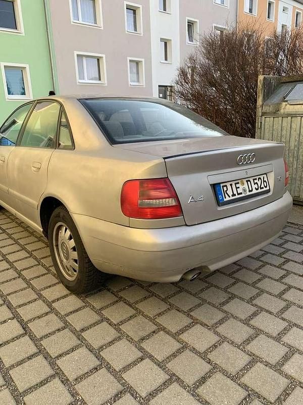 Gebraucht Audi A4 110 PS (80 kW) 1999 Limousine