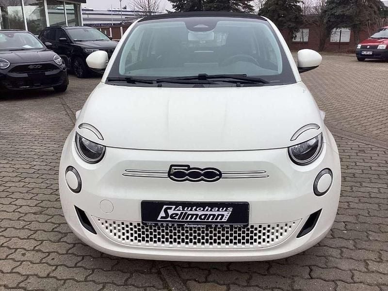 Gebraucht Fiat 500e 86 kW (118 PS) 2023 Weiss Cabrio