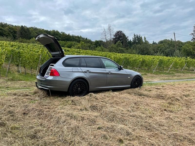 Gebraucht BMW 320 170 PS (125 kW) 2008 Grau Kombi