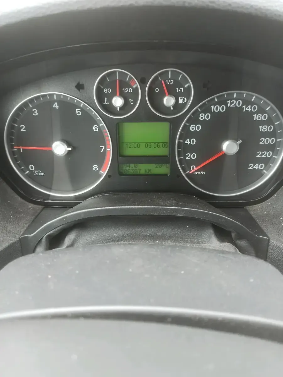 Gebraucht Ford Focus 118 PS (86 kW) 2005 Schwarz Kombi