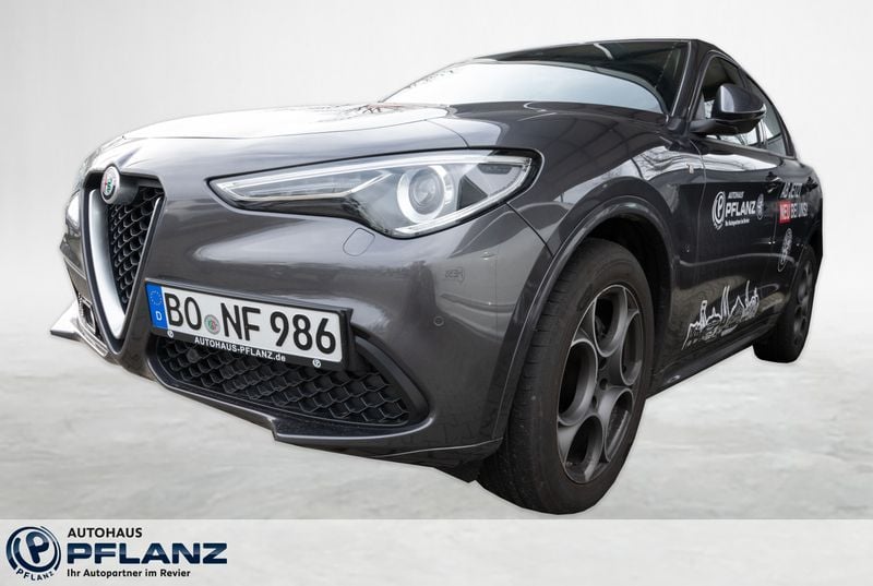 Grau Gebraucht 2023 Alfa Romeo Stelvio Ti SUV | 38.900 € (Superpreis) - Bild 1/4