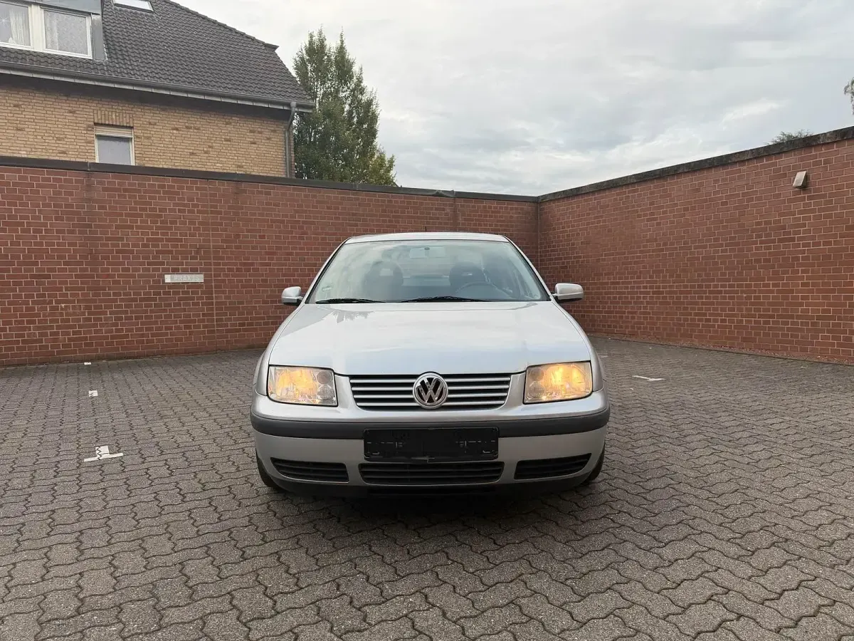 Gebraucht VW Bora 105 PS (77 kW) 2000 Silber Limousine