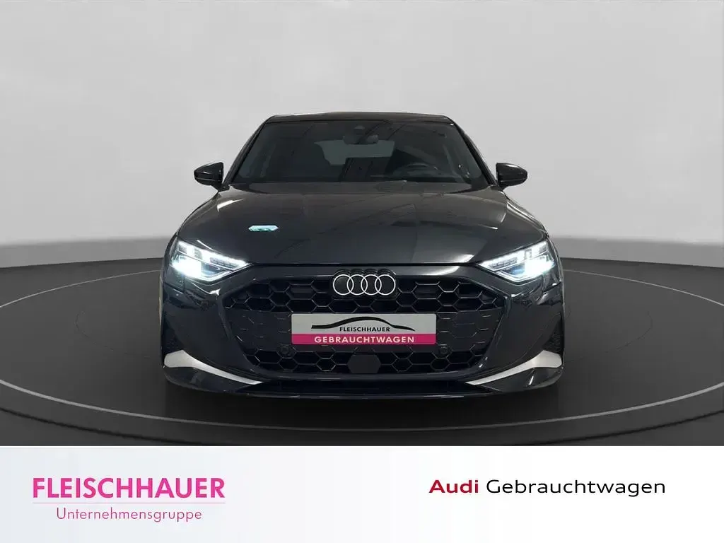 Używany Audi A3 Advanced 204 KM (150 kW) 2025 Czarny Sedan/Limuzyna