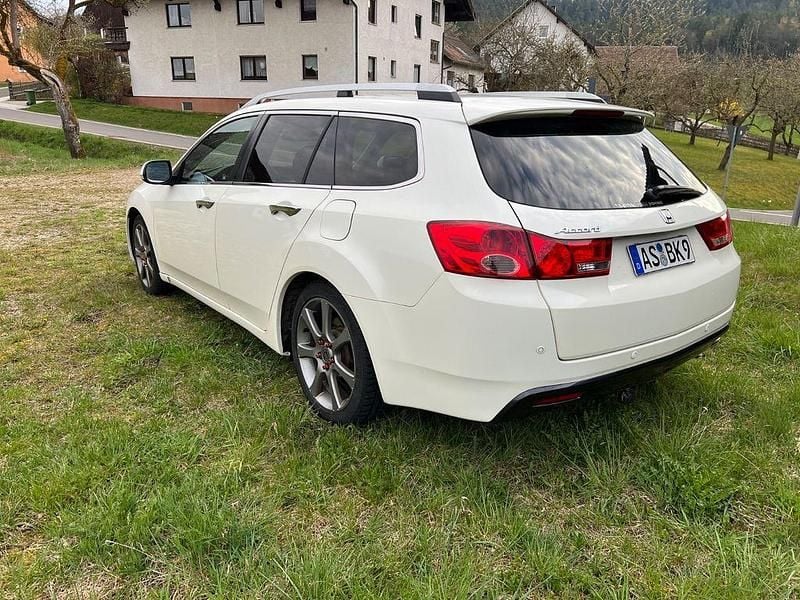 Gebraucht Honda Accord 150 PS (110 kW) 2012 Weiß Kombi