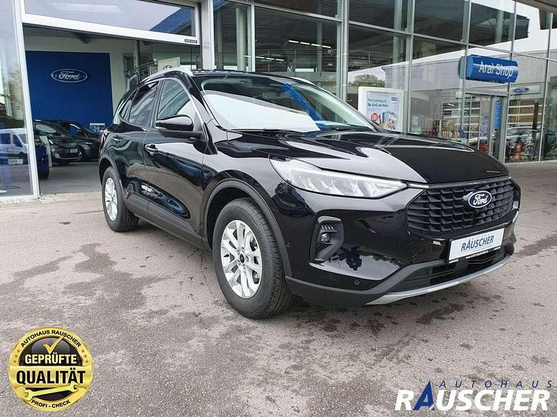 Gebraucht Ford Kuga Titanium 151 PS (111 kW) 2024 Schwarz schwarz SUV