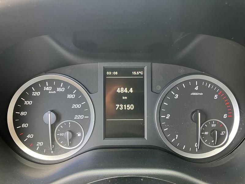 Grau Gebraucht 2020 Mercedes Vito Van / Kleinbus | 22.900 € (Superpreis) - Bild 1/4