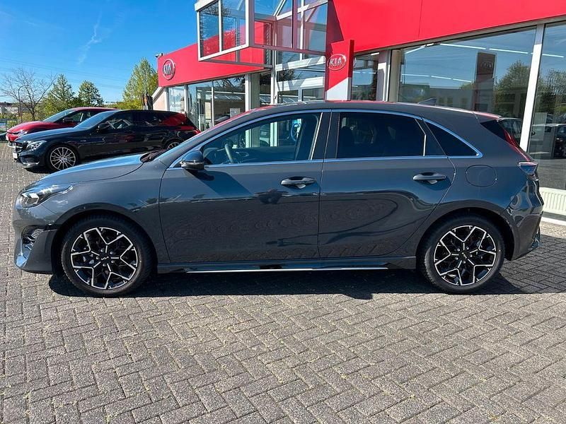 Gebraucht Kia Ceed GT GT-Line 140 PS (102 kW) 2025 Grau Limousine
