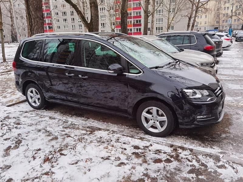 Gebraucht VW Sharan Highline 150 PS (110 kW) 2016 Schwarz Van / Kleinbus