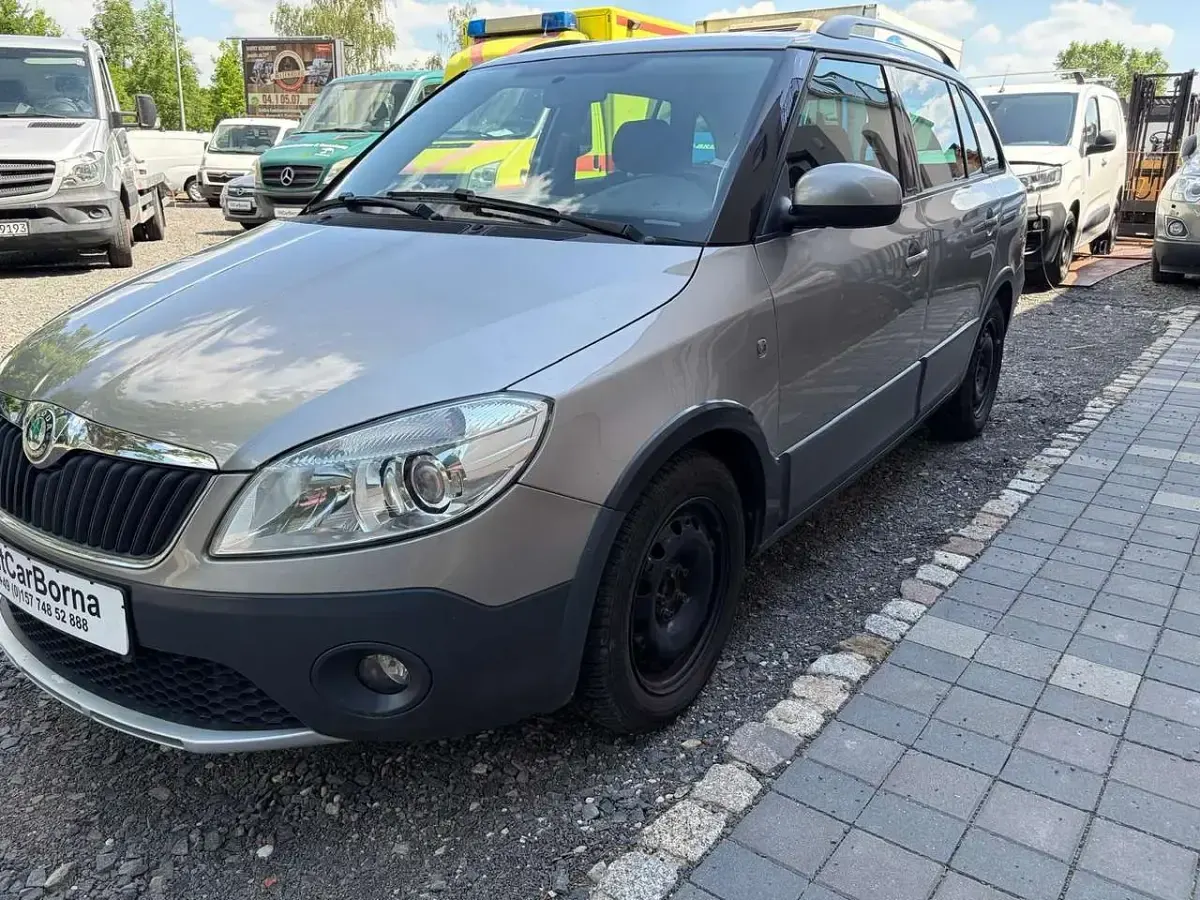 Gebraucht Skoda Fabia 86 PS (63 kW) 2013 Cappuccinobeige metallic Kombi