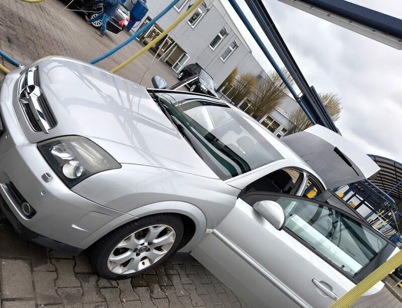 Silber Gebraucht 2005 Opel Vectra Limousine | 2.000 € (Guter Preis) - Bild 1/4