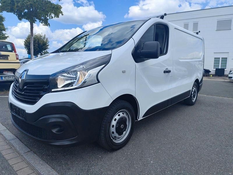 Weiß Gebraucht 2018 Renault Trafic Komfort Van | 14.950 € (Fairer Preis) - Bild 1/4