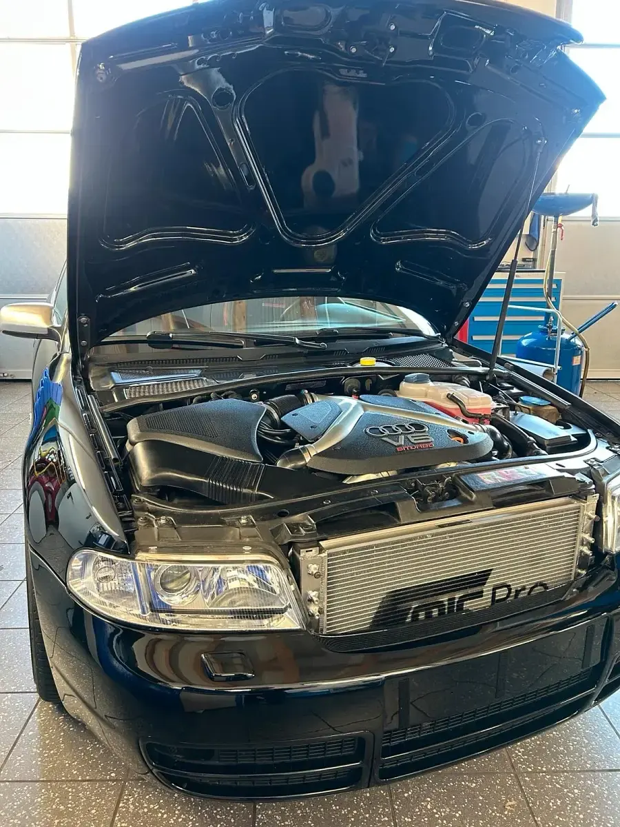 Gebraucht Audi RS4 265 PS (194 kW) 2001 Schwarz Kombi