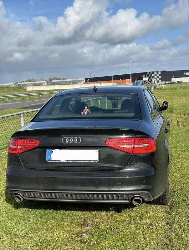 Gebraucht Audi A4 S-Line 204 PS (150 kW) 2014 Schwarz Limousine
