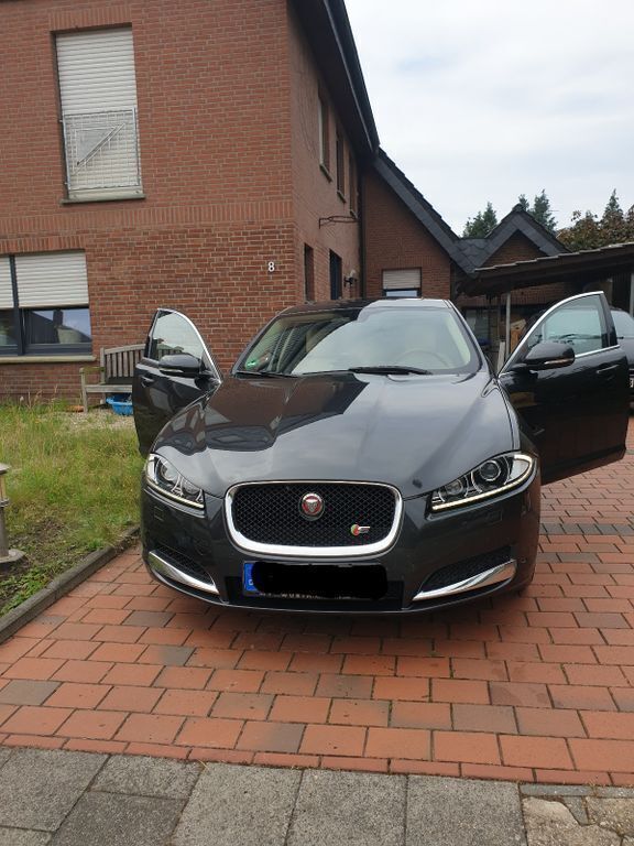 Gebraucht Jaguar XF S 275 PS (202 kW) 2015 Schwarz Limousine