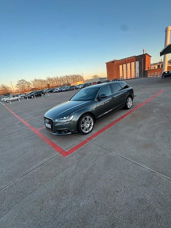 Gebraucht Audi A6 S-Line 204 PS (150 kW) 2012 Grau Kombi