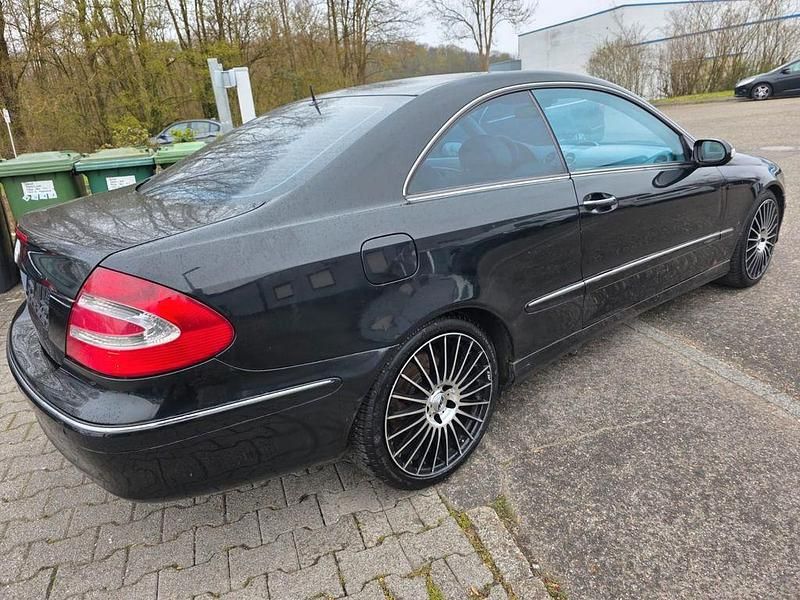 Gebraucht Mercedes CLK320 Avantgarde 218 PS (160 kW) 2003 Schwarz Coupé