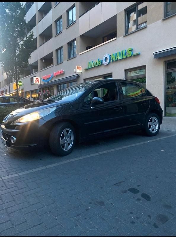 Schwarz Gebraucht 2008 Peugeot 207 Kleinwagen | 2.550 € (Fairer Preis) - Bild 1/1