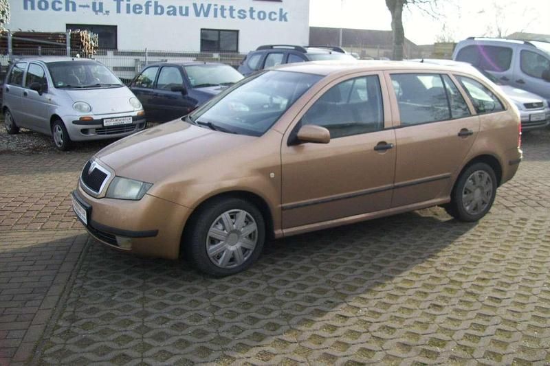 Gelb Gebraucht 2001 Skoda Fabia Comfort Kombi | 290 € (Superpreis) - Bild 1/4