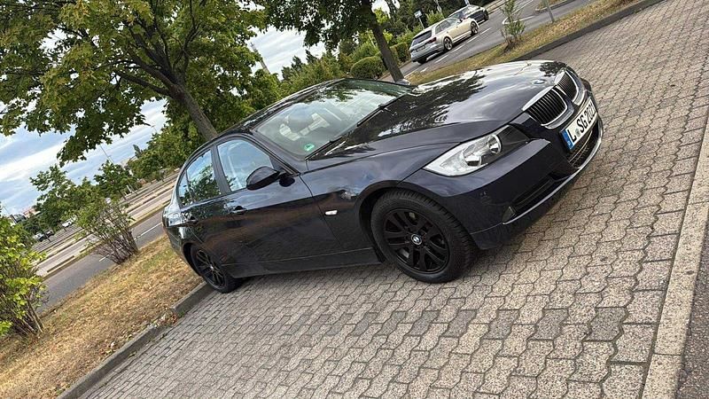 Andere außenfarben Gebraucht 2008 BMW 318 Limousine | 7.499 € (Fairer Preis) - Bild 1/4