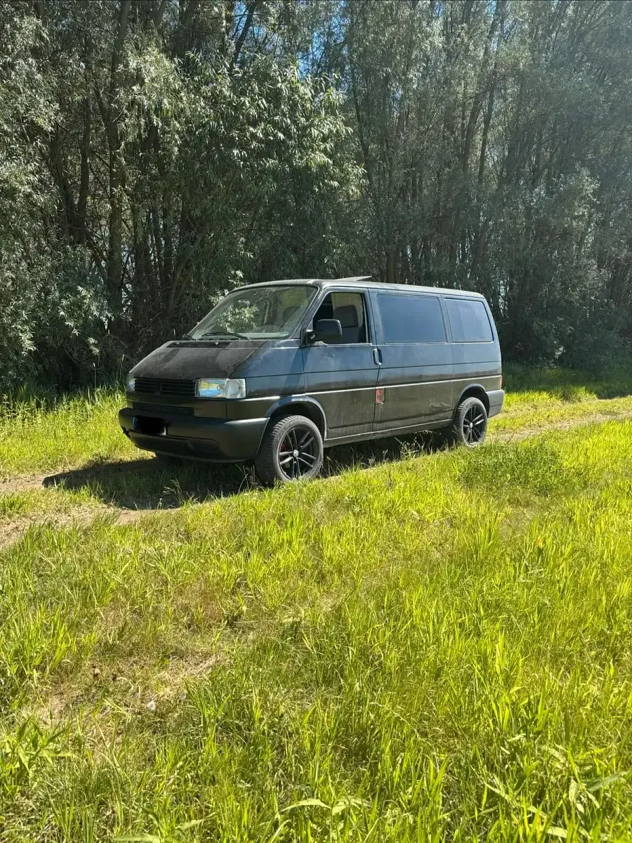 Gebraucht VW T4 68 PS (50 kW) 2001 Schwarz Van