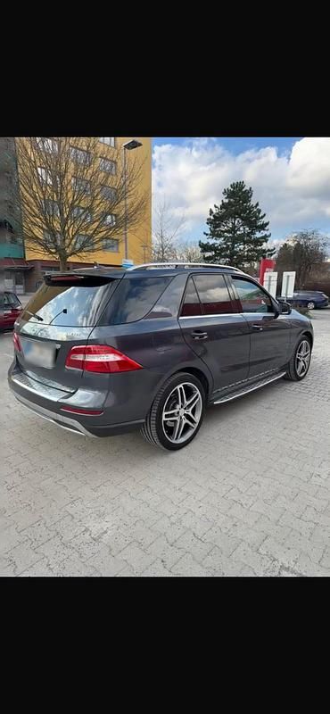 Gebraucht Mercedes ML350 258 PS (189 kW) 2013 Grau SUV
