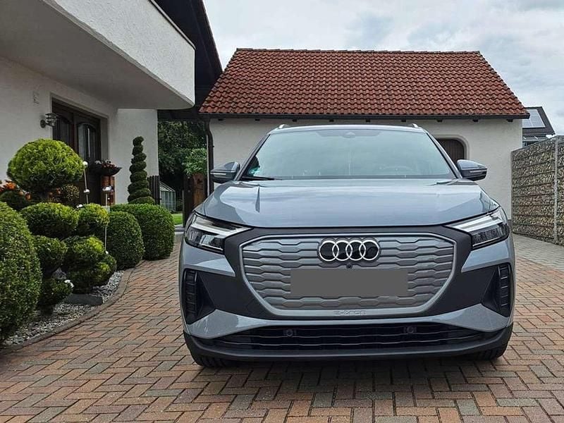 Gebraucht Audi Q4 e-tron 150 kW (204 PS) 2023 Grau SUV