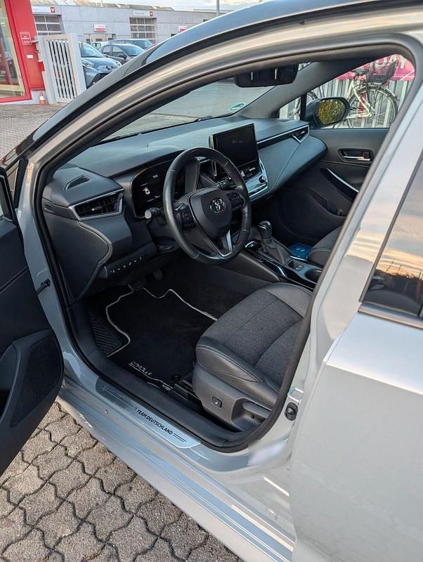Gebraucht Toyota Corolla Style 184 PS (135 kW) 2022 Grau Limousine