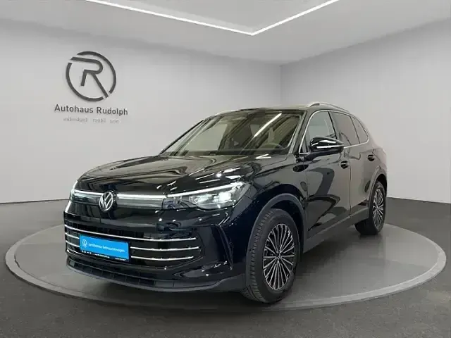 Gebraucht VW Tiguan Elegance 150 PS (110 kW) 2025 Grenadillschwarz metallic (metallic) SUV