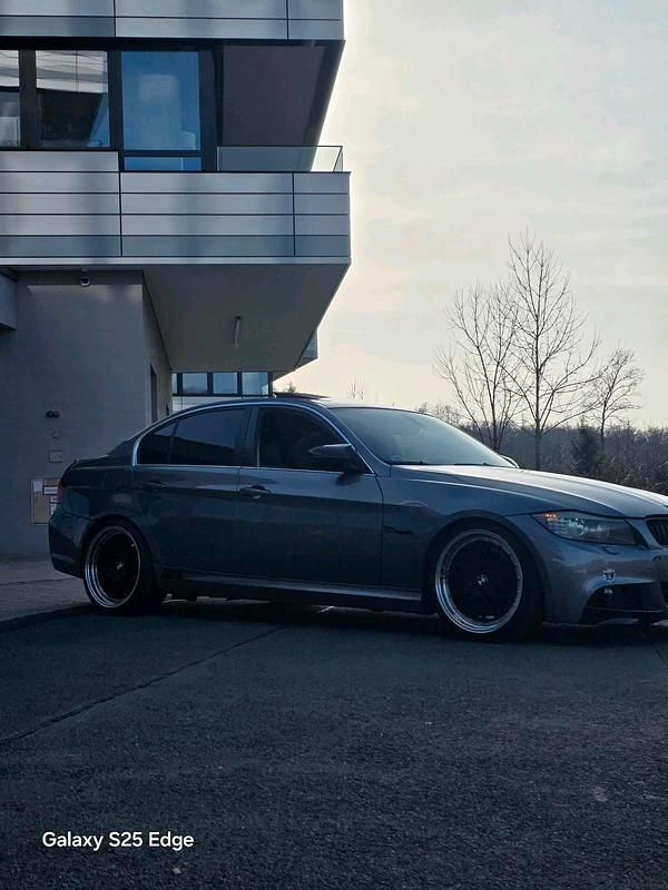 Gebraucht BMW 330 245 PS (180 kW) 2008 Grau Limousine