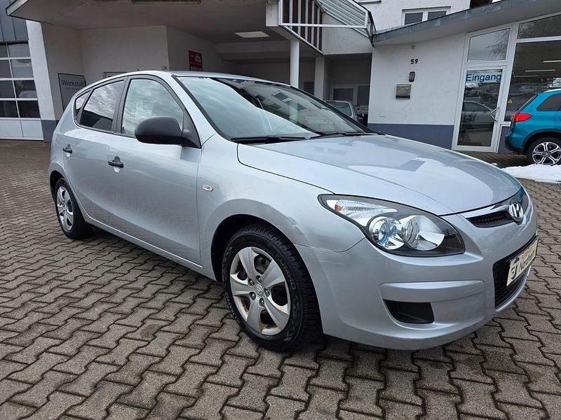 Gebraucht Hyundai i30 109 PS (80 kW) 2009 Silber Limousine